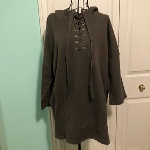 Tie hoodie NWT